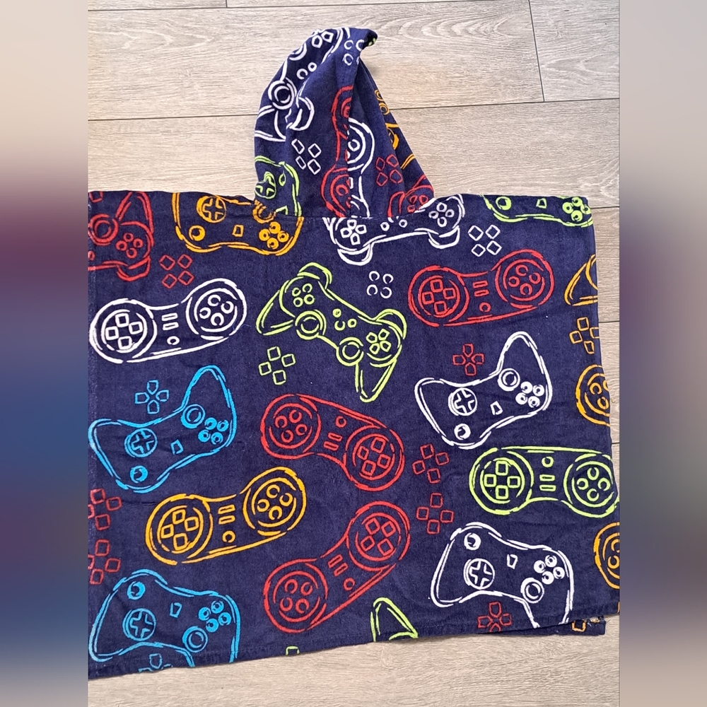Brand New Mainstays Colorful Game Controller Kids Hooded BeachTowel